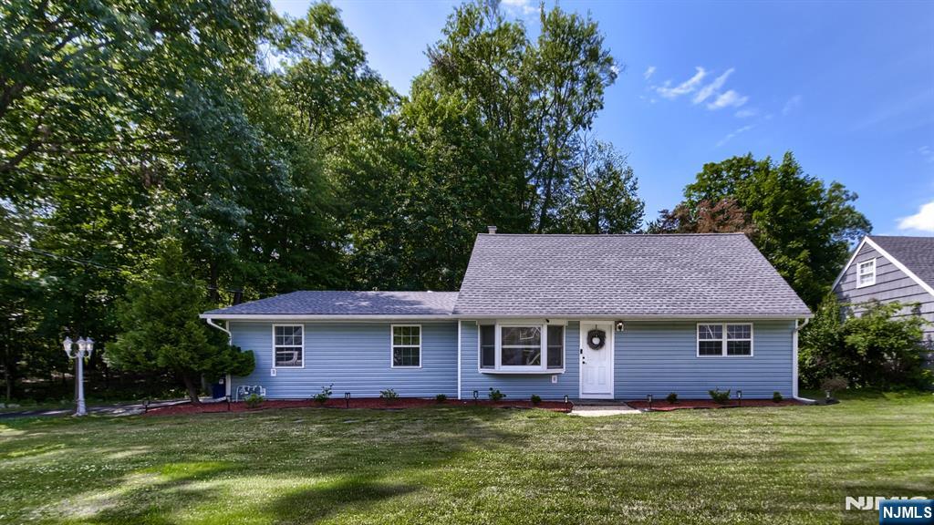 28 Ferndale Road Wayne, NJ 07470 - Photo 1 of 35