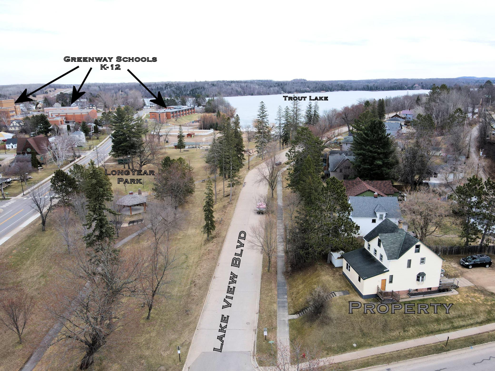 101 Lakeview Boulevard Coleraine, MN 55722 - Photo 2 of 23