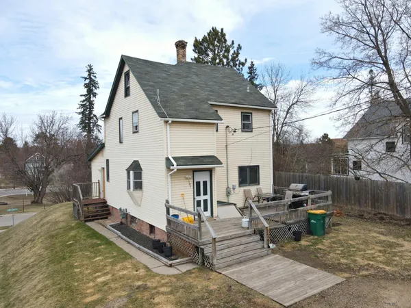 $184,900 | 101 Lakeview Boulevard, Coleraine, MN 55722