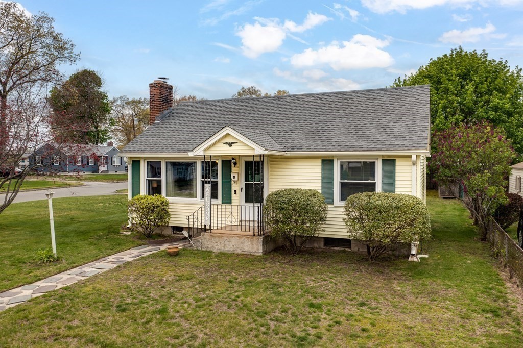 4 Jean Drive Springfield, MA 01104 - Photo 4 of 26 a front view of house with a garden and porch