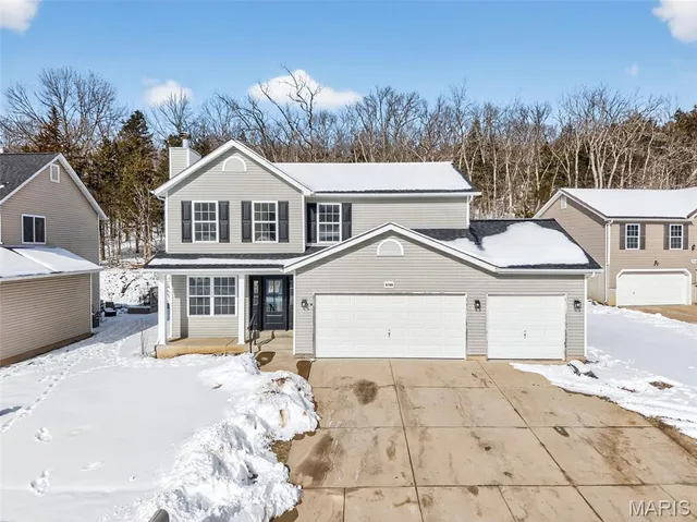 $325,000 | 5709 Portsmouth Lane, House Springs, MO 63051