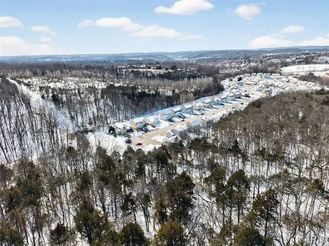 $325,000 | 5709 Portsmouth Lane, House Springs, MO 63051