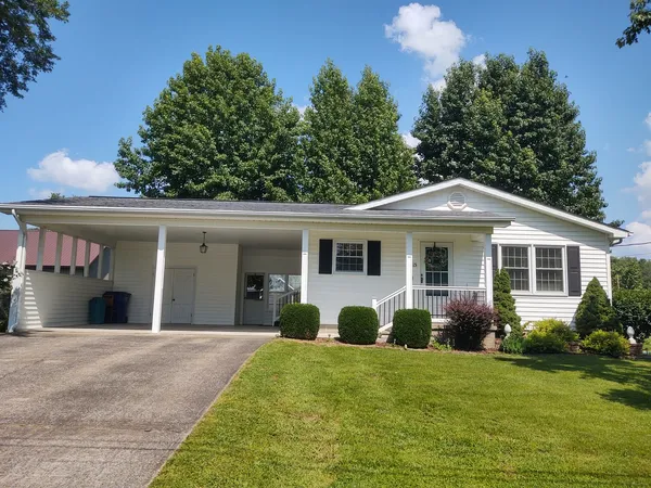 $174,800 | 315 Circle Drive, Vienna, IL 62995