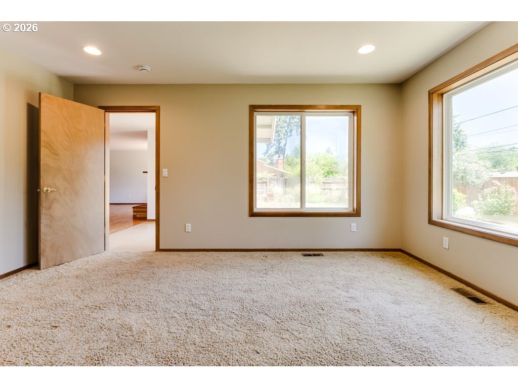 4355 Pearl Street Eugene, OR 97405 - Photo 19 of 47