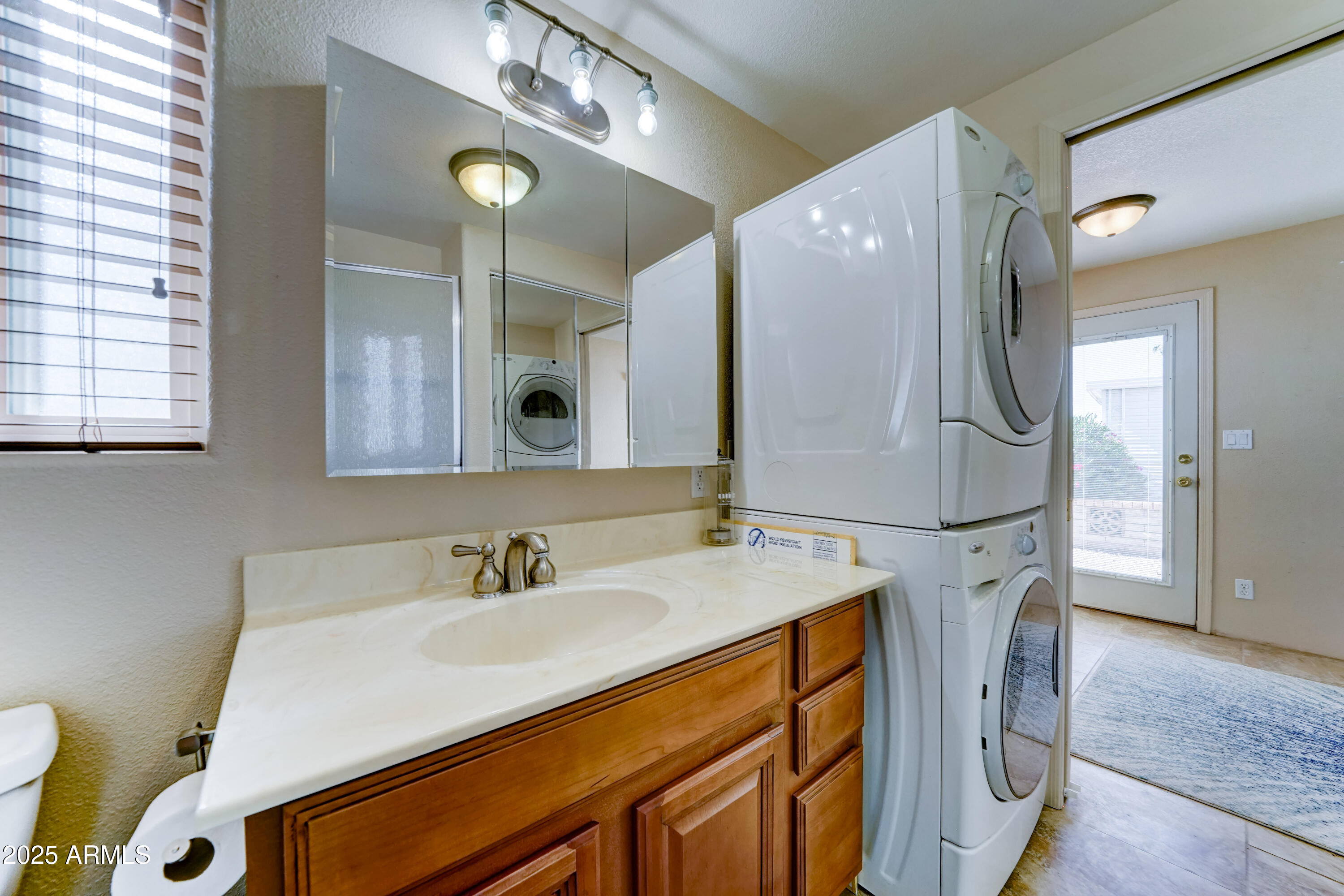 111 South Greenfield Road, Unit 547 Mesa, AZ 85206 - Photo 19 of 28 Laundry off AZ room