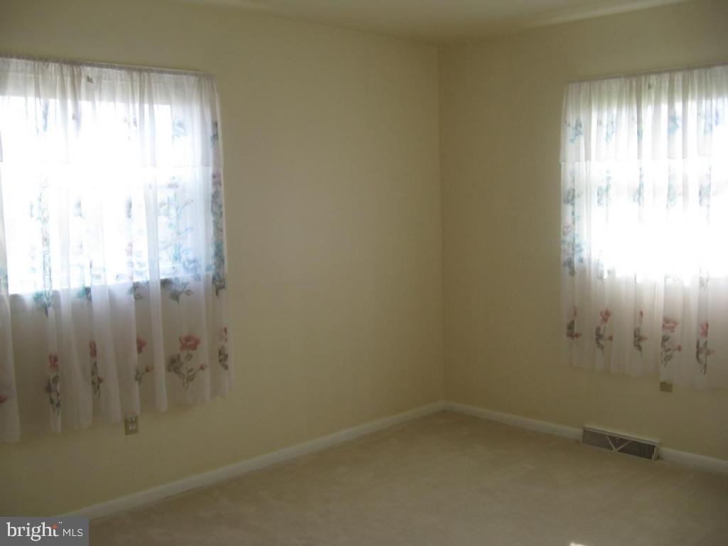 2145 Coventry Road Lancaster, PA 17601 - Photo 15 of 26 Gallery Image 15