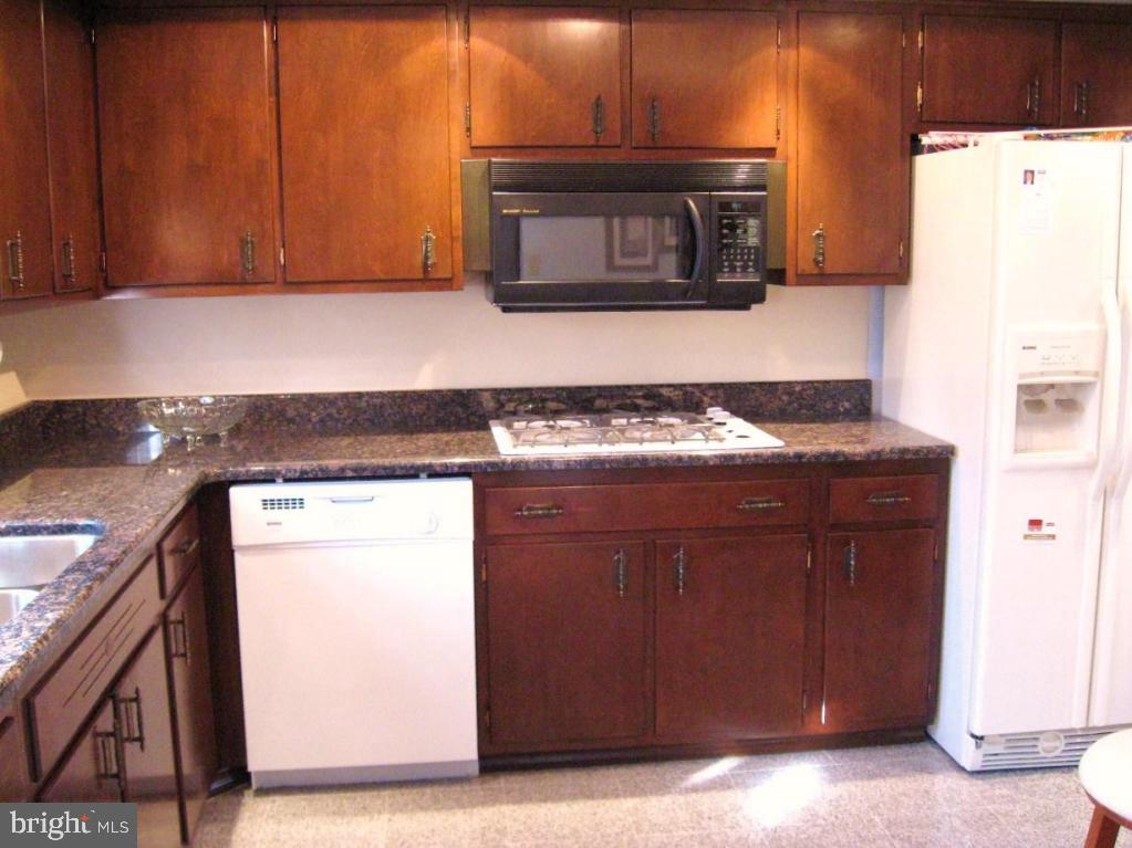 2145 Coventry Road Lancaster, PA 17601 - Photo 7 of 26 Gallery Image 7