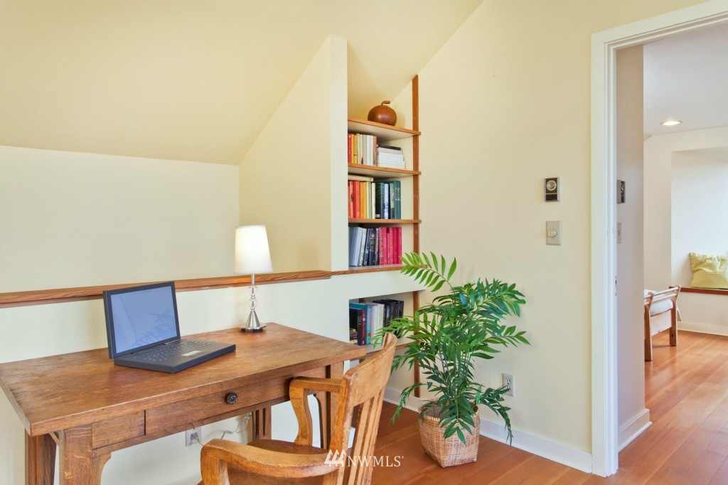 1160 North 76th Street Seattle, WA 98103 - Photo 10 of 15 Gallery Image 10