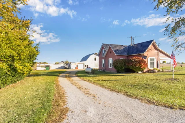 $220,000 | 684 East 225 North, Winchester, IN 47394