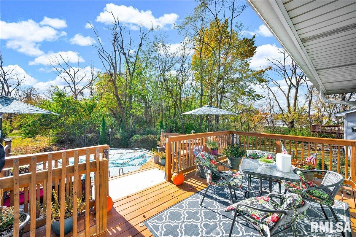 1720 West Queens Court Road Peoria, IL 61614 - Photo 25 of 39