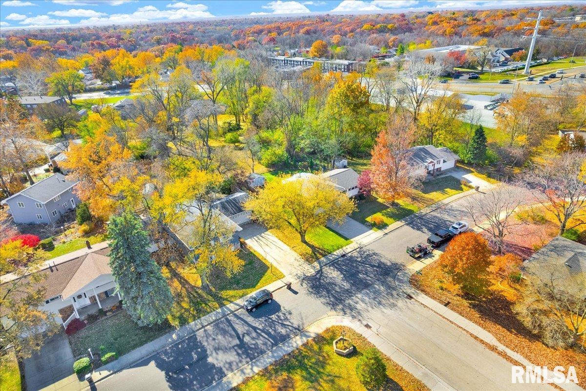 1720 West Queens Court Road Peoria, IL 61614 - Photo 30 of 39