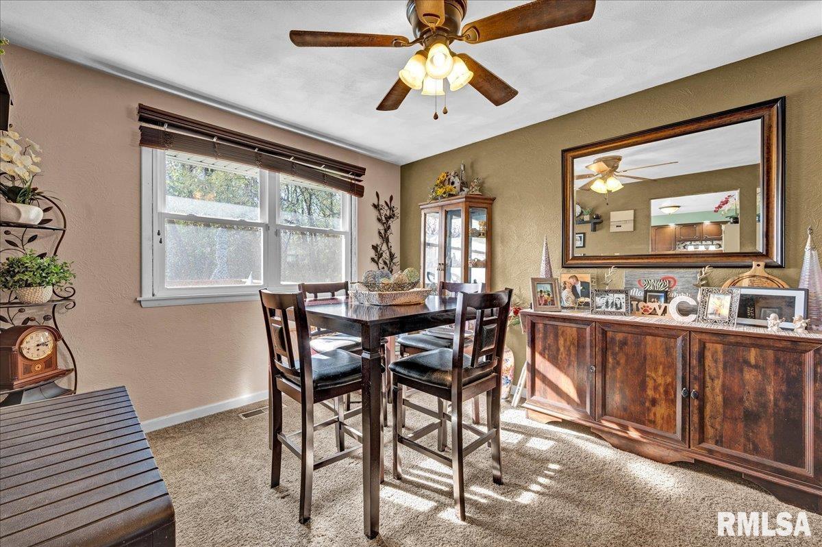 1720 West Queens Court Road Peoria, IL 61614 - Photo 5 of 39