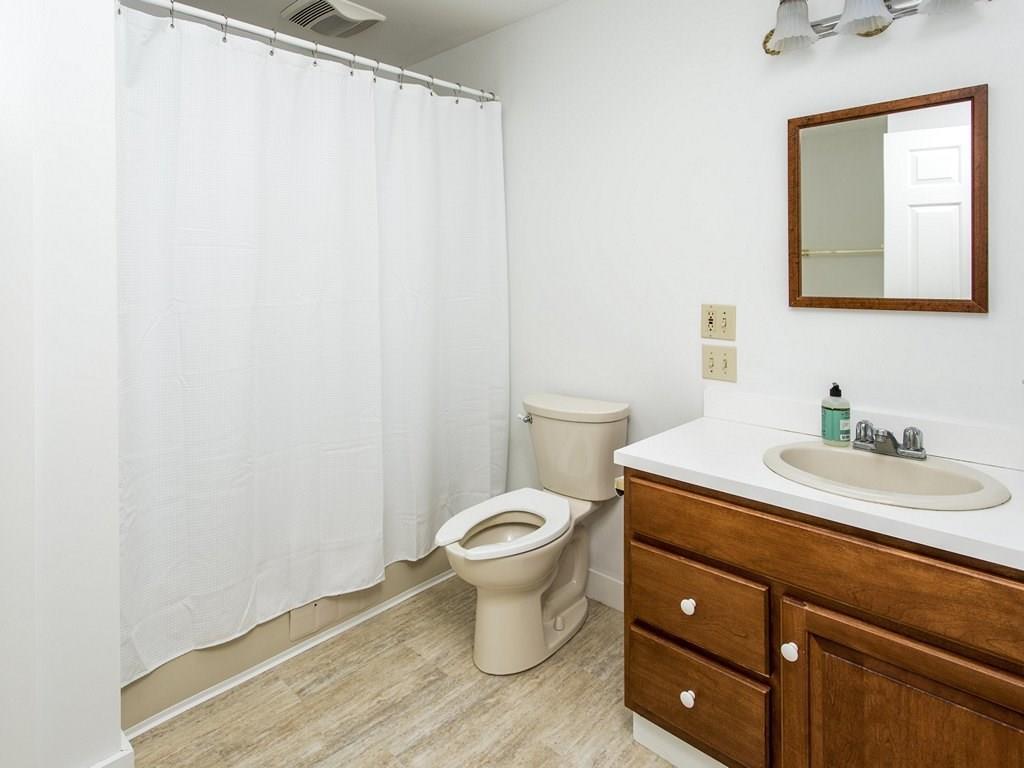 5 Willow Ridge Lane Boothbay, ME 04537 - Photo 21 of 31 The full bath includes laundry...