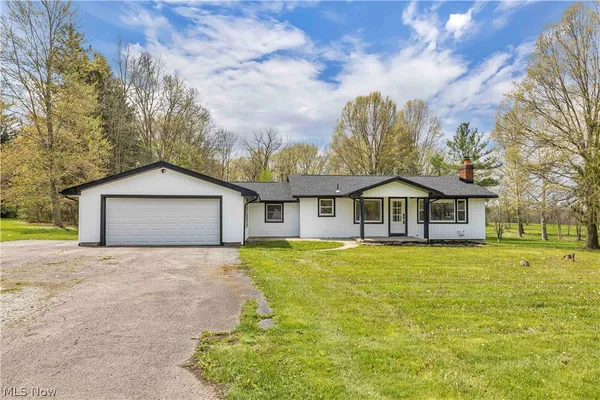 $374,900 | 8195 North Palmyra Road, Canfield, OH 44406