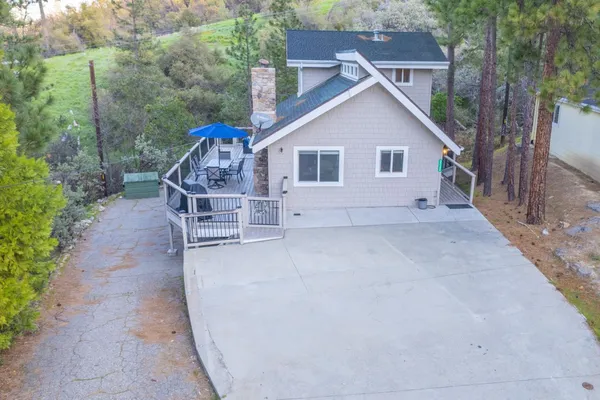 $839,000 | 37748 Marina View Drive, Bass Lake, CA 93604