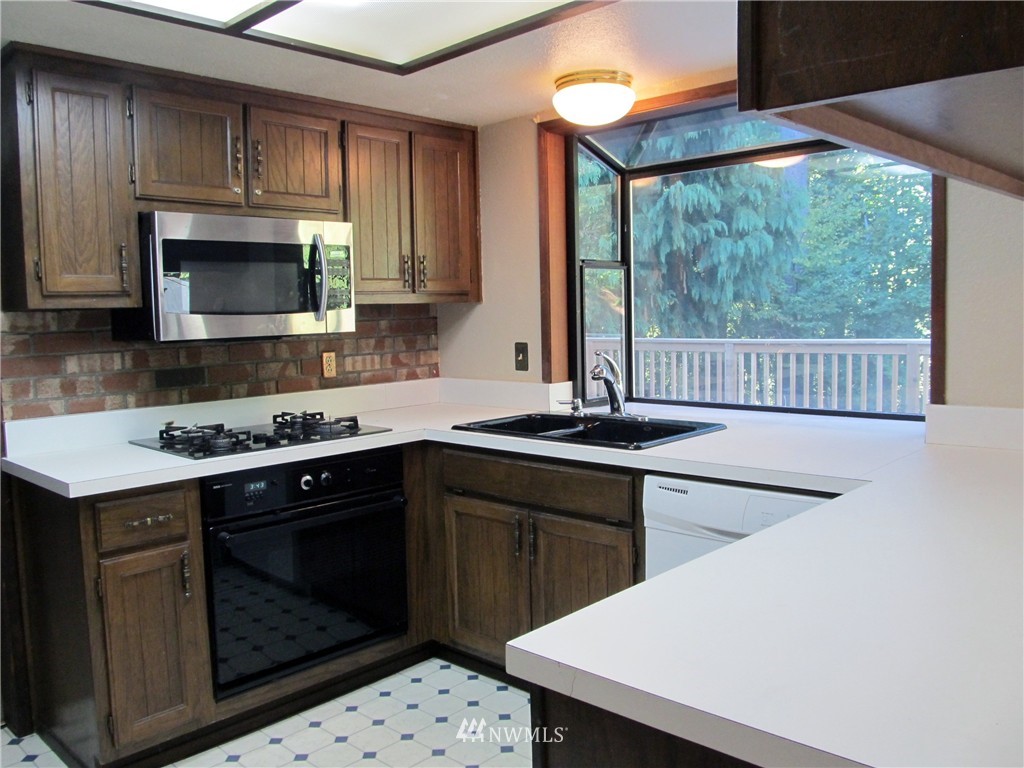 14030 Southeast 141st Street Renton, WA 98059 - Photo 9 of 23 Gallery Image 9