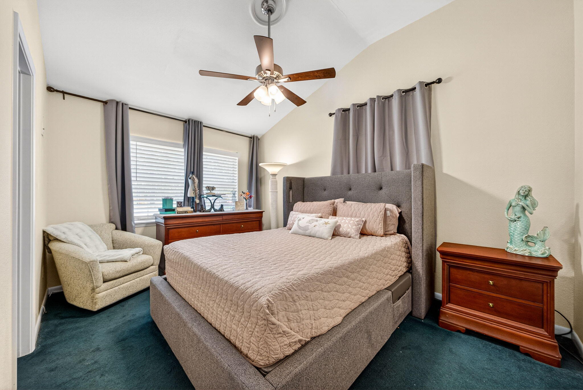 2554 Bay Grove Road Freeport, FL 32439 - Photo 11 of 51 Primary Bedroom