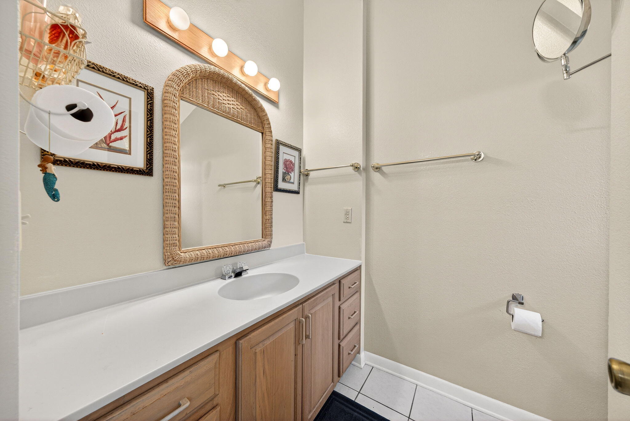 2554 Bay Grove Road Freeport, FL 32439 - Photo 12 of 51 En Suite Primary Bath