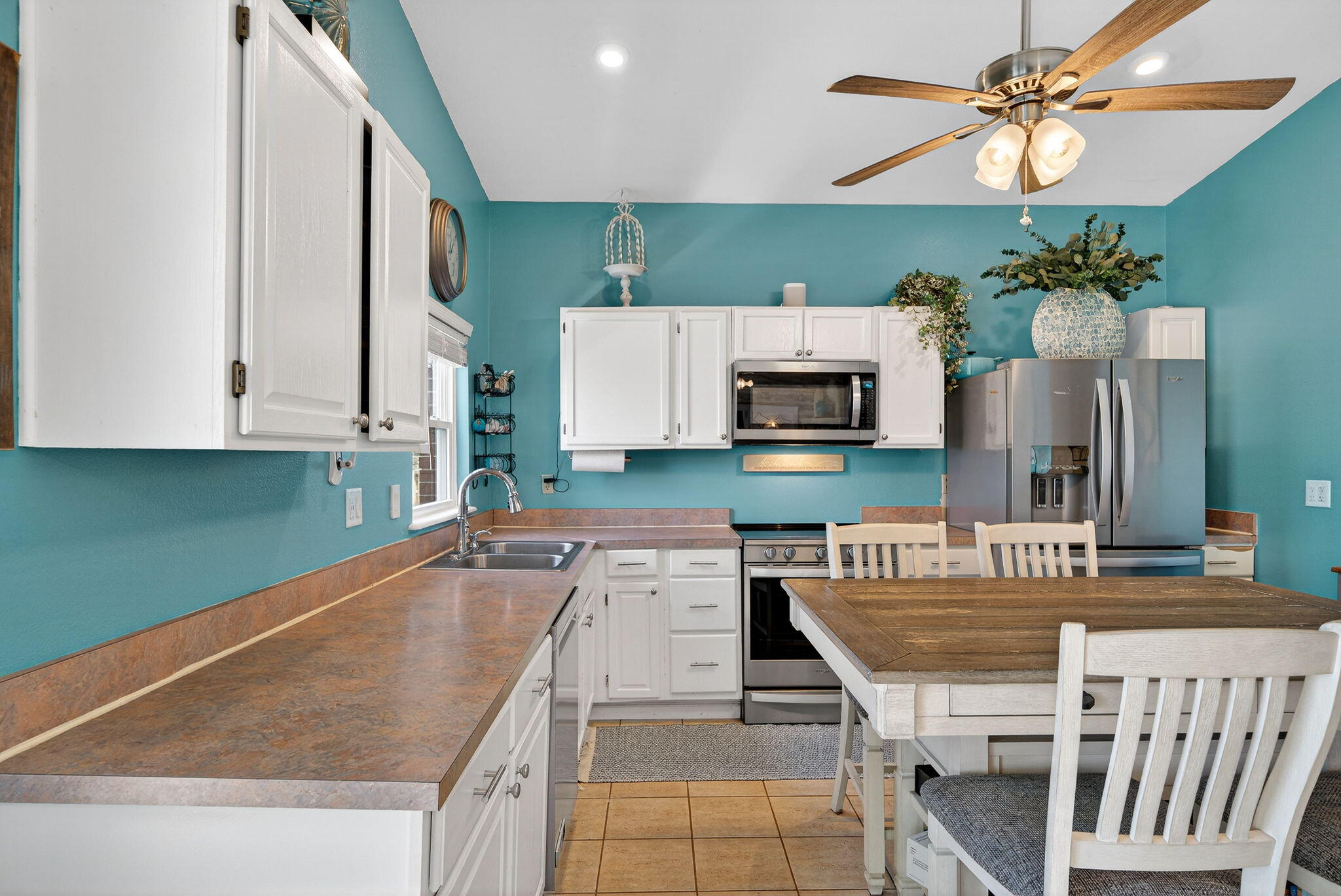2554 Bay Grove Road Freeport, FL 32439 - Photo 14 of 51 Kitchen