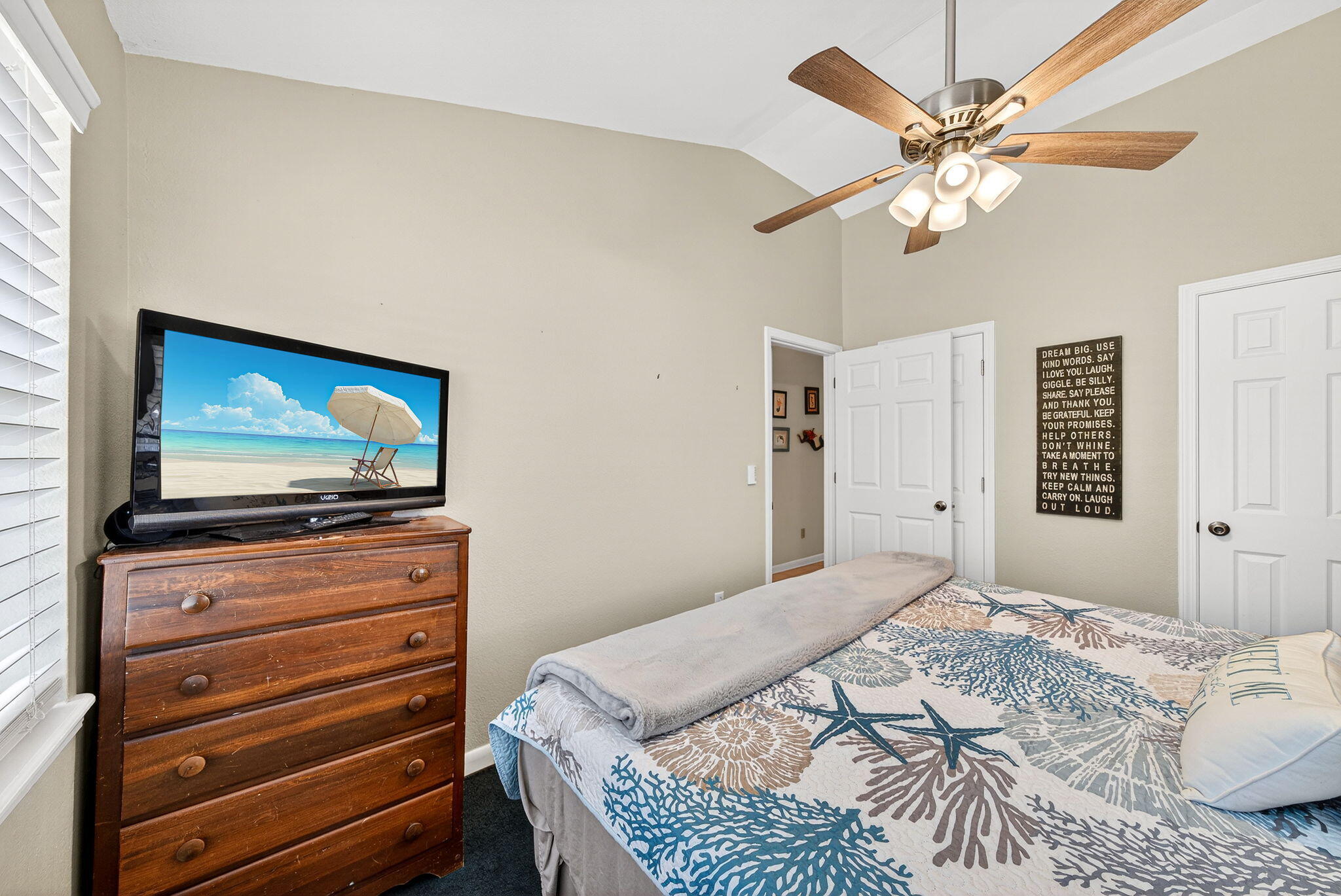 2554 Bay Grove Road Freeport, FL 32439 - Photo 17 of 51 Guest Room