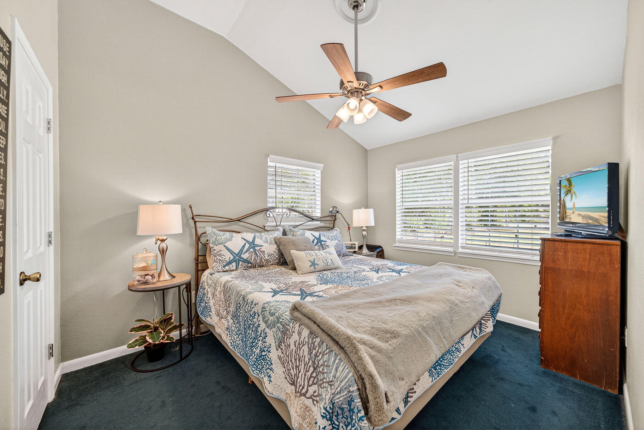 2554 Bay Grove Road Freeport, FL 32439 - Photo 9 of 51 Guest Room