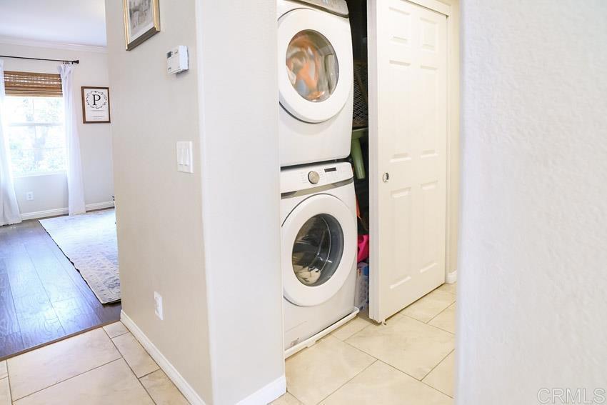 2232 Huntington Point Road, Unit 53 Chula Vista, CA 91914 - Photo 34 of 37 a utility room with dryer and washer