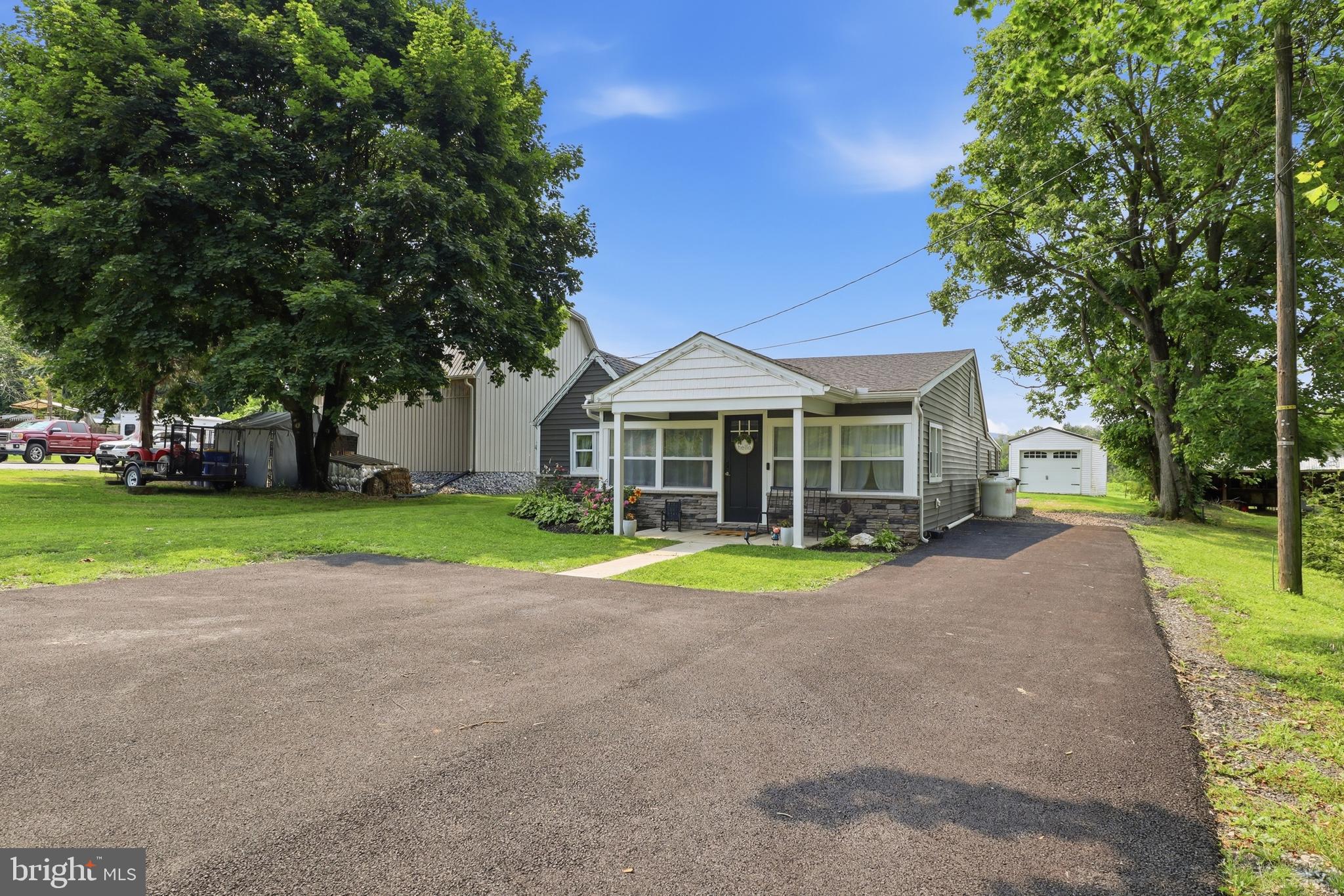 6179 York Road Spring Grove, PA 17362 - Photo 4 of 34