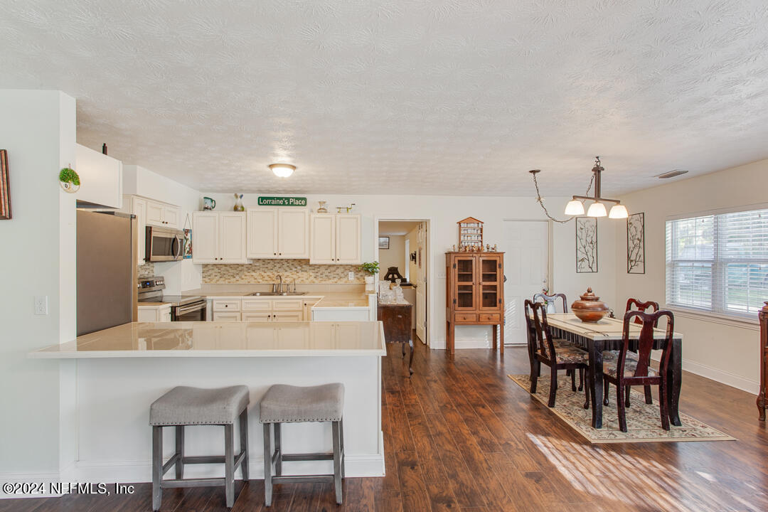 5056 Pinon Road Keystone Heights, FL 32656 - Photo 7 of 28 Breakfast Bar