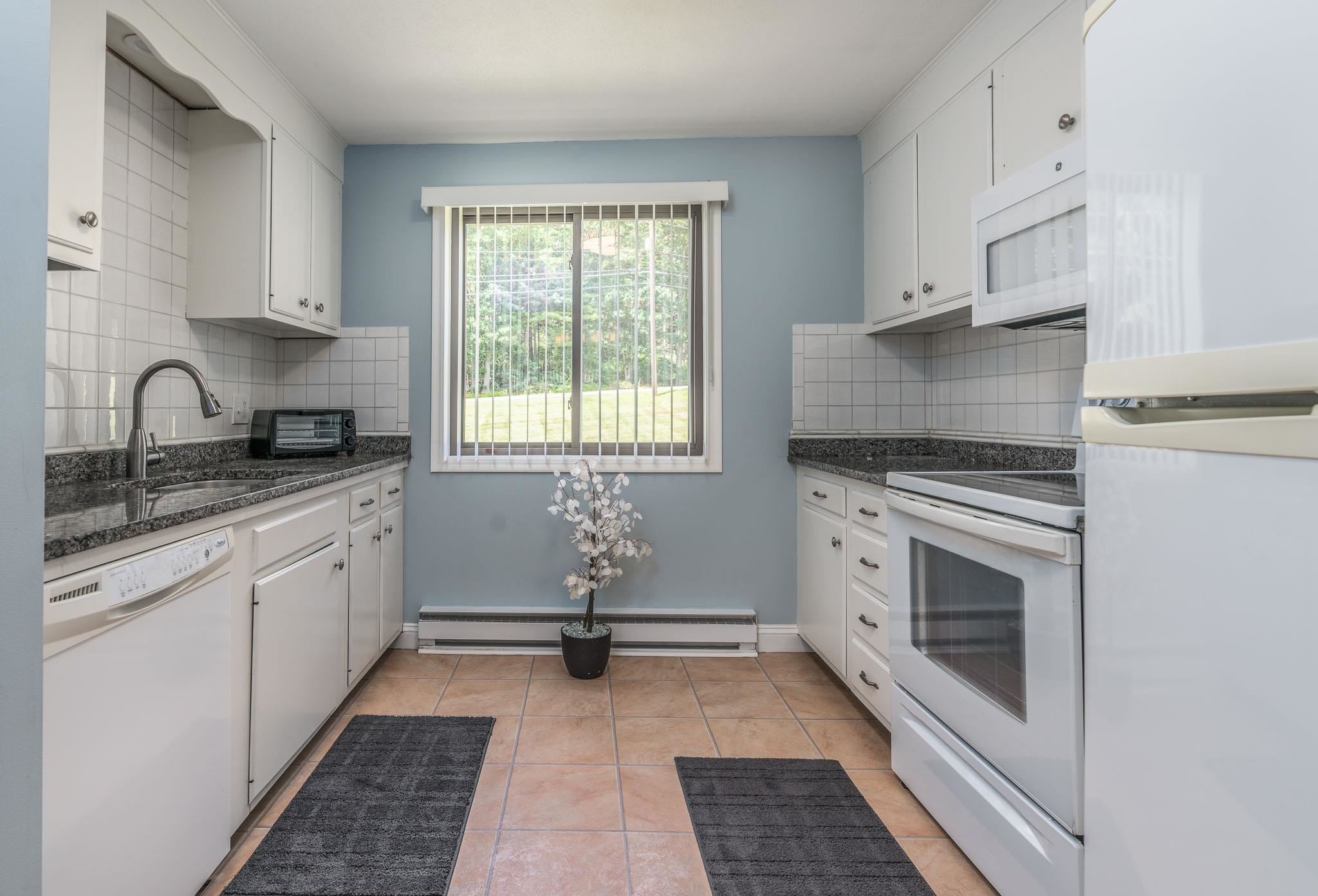 73 Old Nashua Road, Unit 41 Londonderry, NH 03053 - Photo 8 of 40 Gallery Image 8