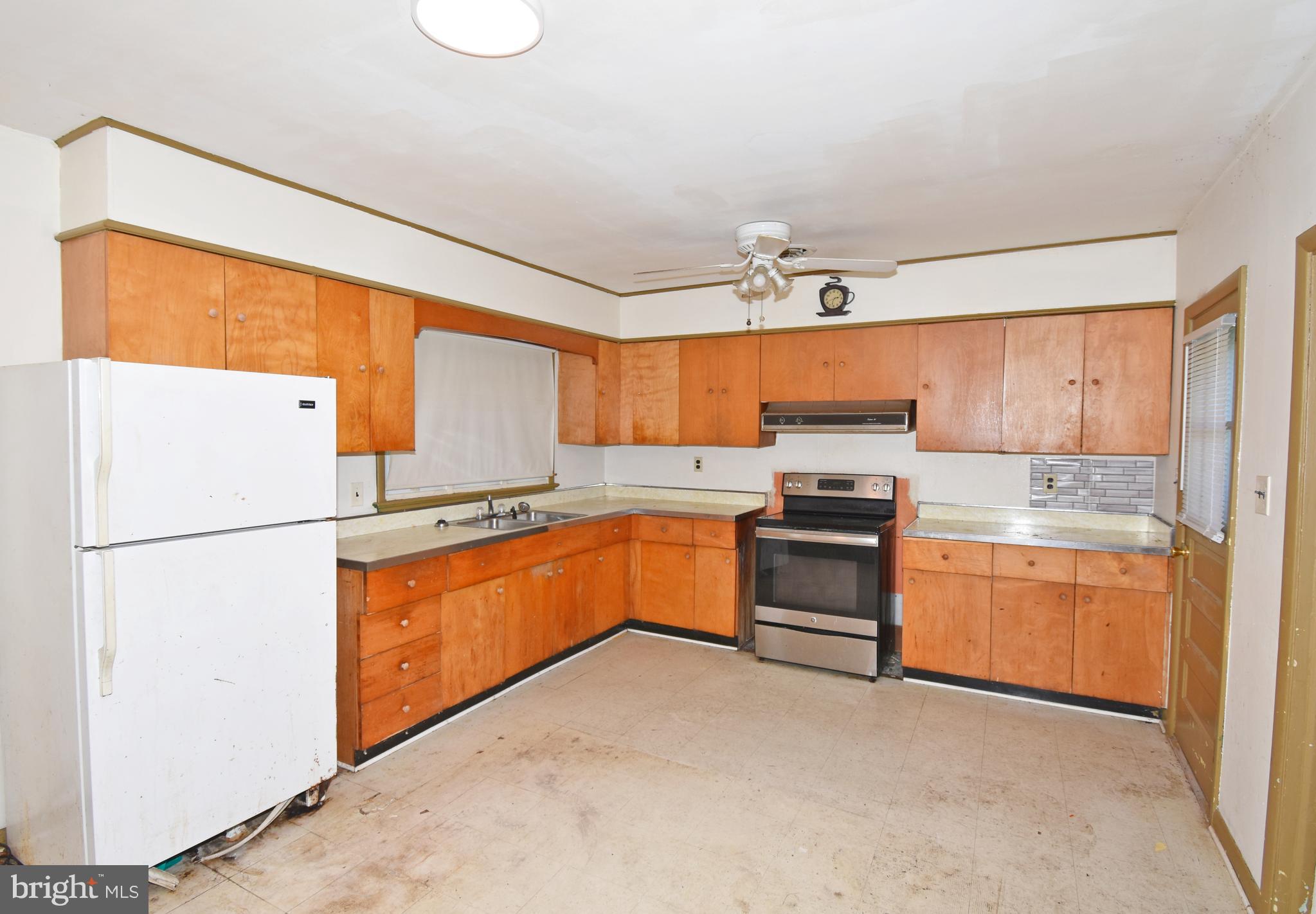 26920 Deal Island Road Princess Anne, MD 21853 - Photo 8 of 28