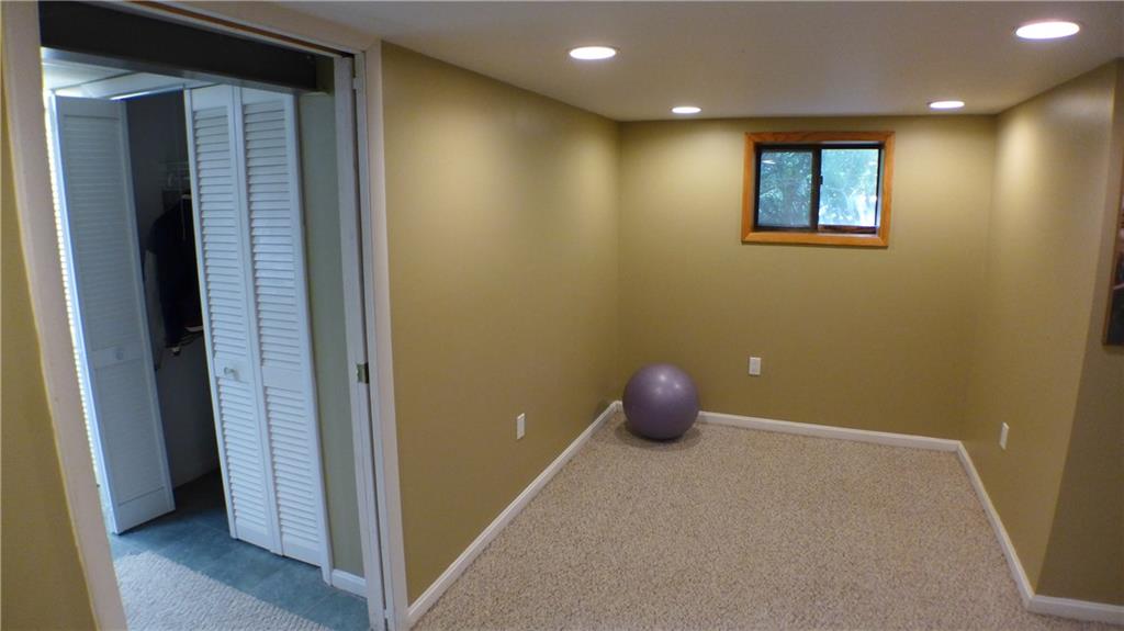 157 Countryview Drive McKees Rocks, PA 15136 - Photo 20 of 25 Workout area in basement.