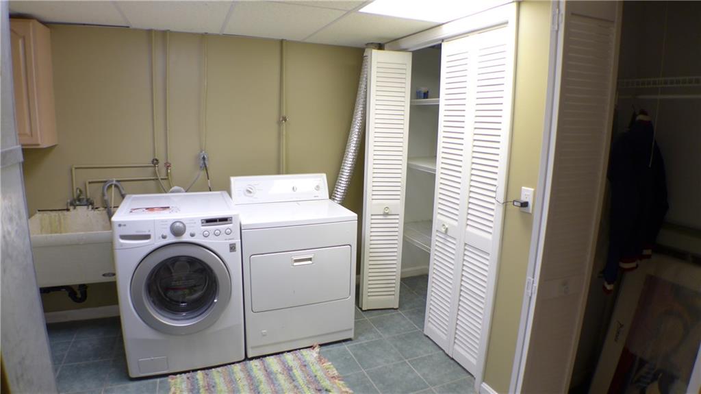 157 Countryview Drive McKees Rocks, PA 15136 - Photo 22 of 25 Large laundry room in basement.