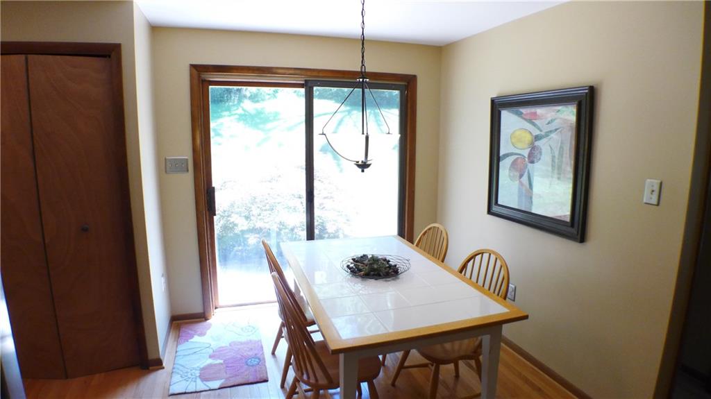 157 Countryview Drive McKees Rocks, PA 15136 - Photo 9 of 25 Eat-in kitchen.