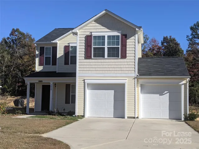 $1,825 | 2040 East Park Drive, Lancaster, SC 29720