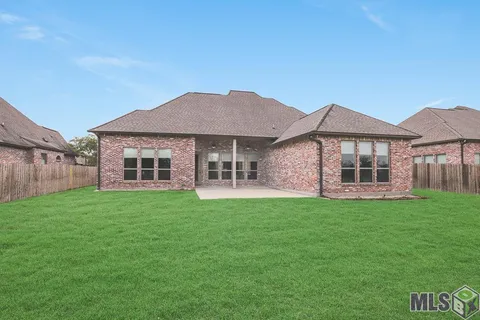 $584,000 | 13534 Kings Ct Avenue, Baton Rouge, LA 70810