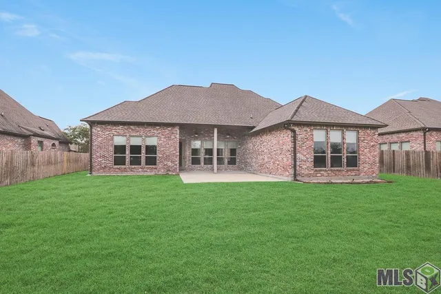 $584,000 | 13534 Kings Ct Avenue, Baton Rouge, LA 70810