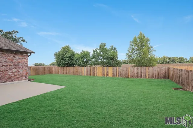 $584,000 | 13534 Kings Ct Avenue, Baton Rouge, LA 70810