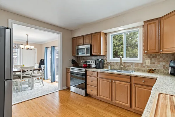 $430,000 | 3 Logwood Street, South Burlington, VT 05403