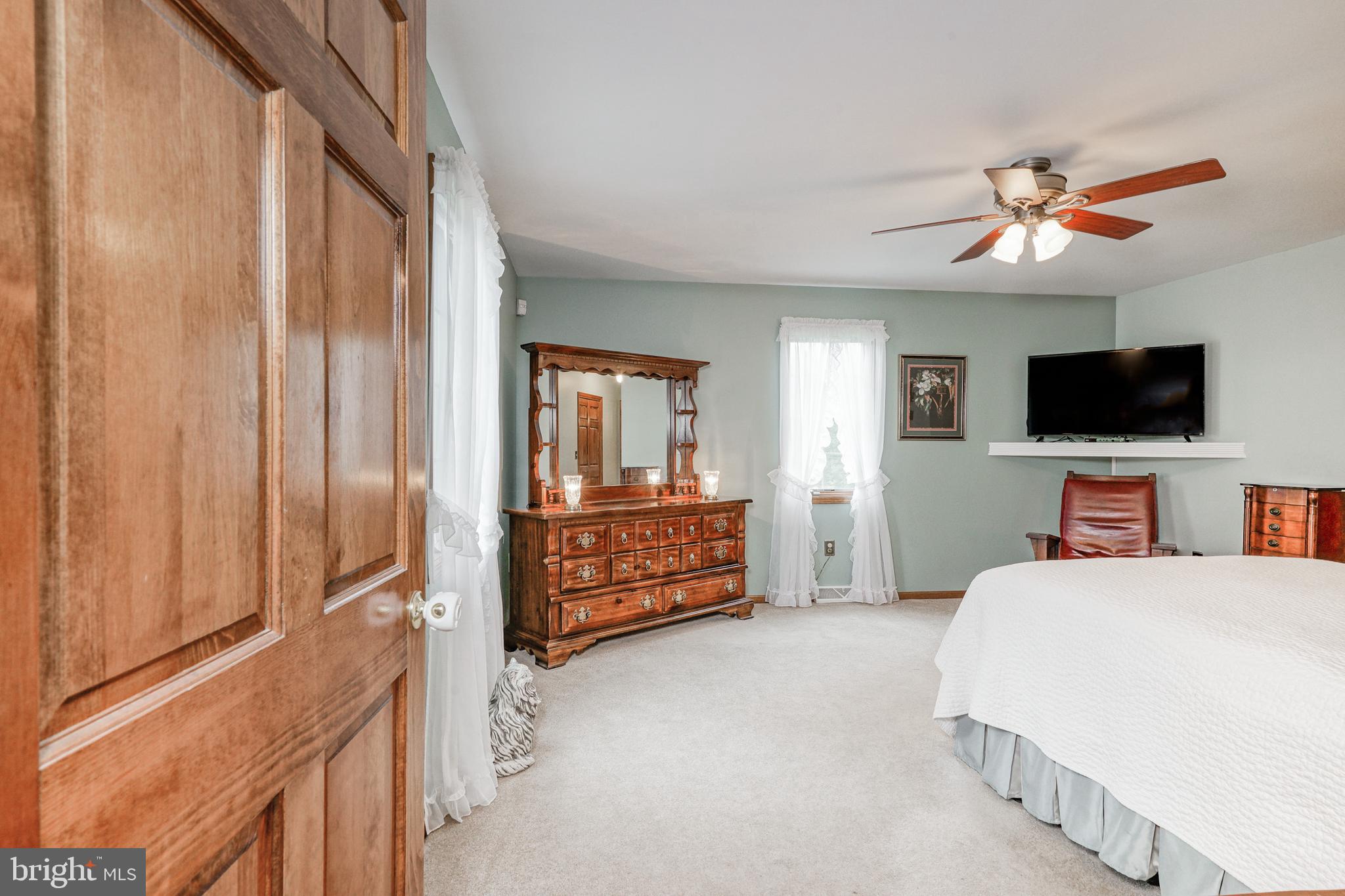 515 Heritage Road Sewell, NJ 08080 - Photo 13 of 68 First floor Master Bedroom