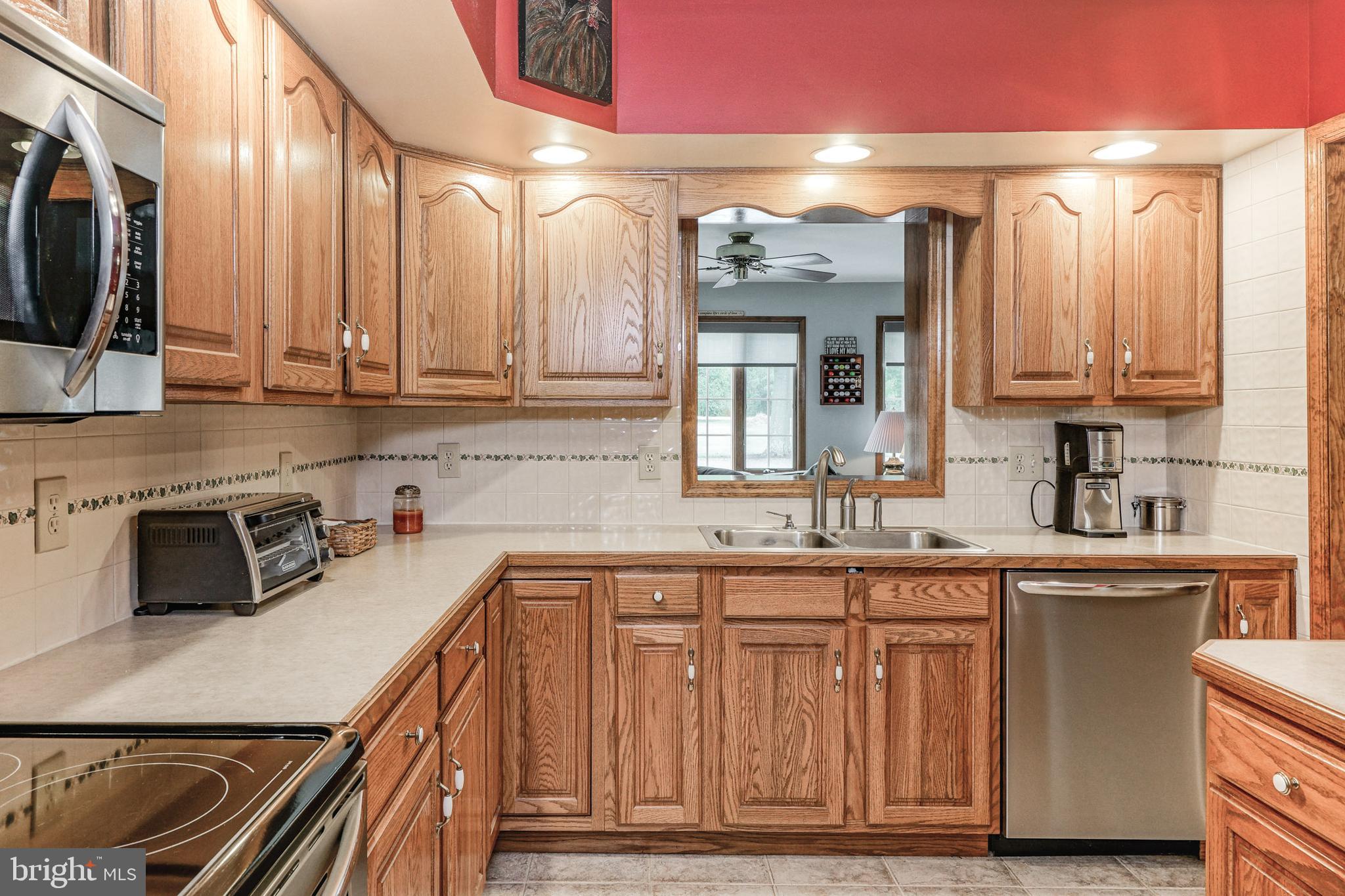 515 Heritage Road Sewell, NJ 08080 - Photo 28 of 68 Eat-in Kitchen