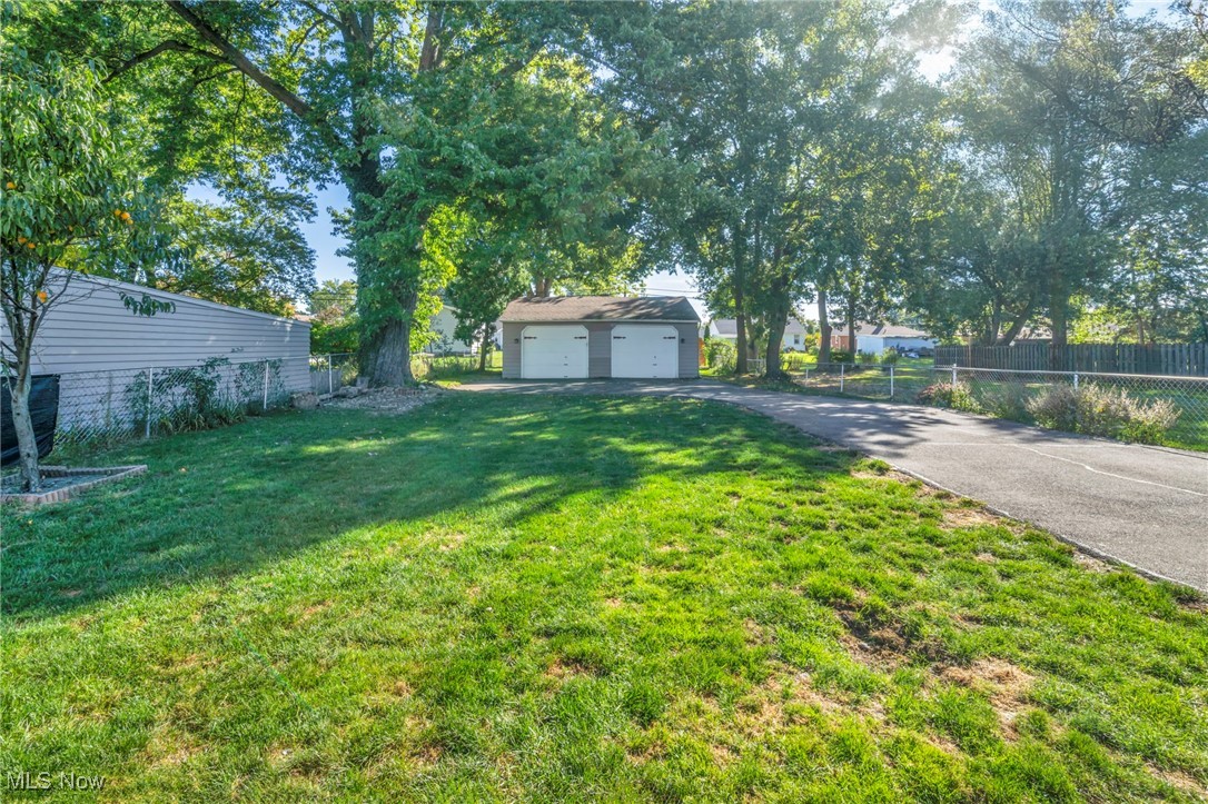 1637 Lander Road Cleveland, OH 44124 - Photo 23 of 25