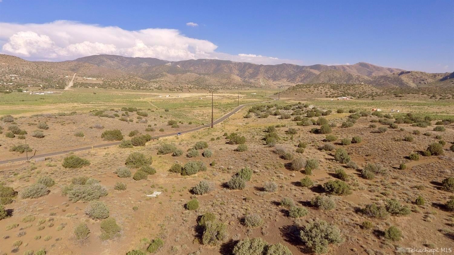 23993 Sand Canyon Road Tehachapi, CA 93561 - Photo 2 of 12 View towards Sand Canyon Road from home pad.