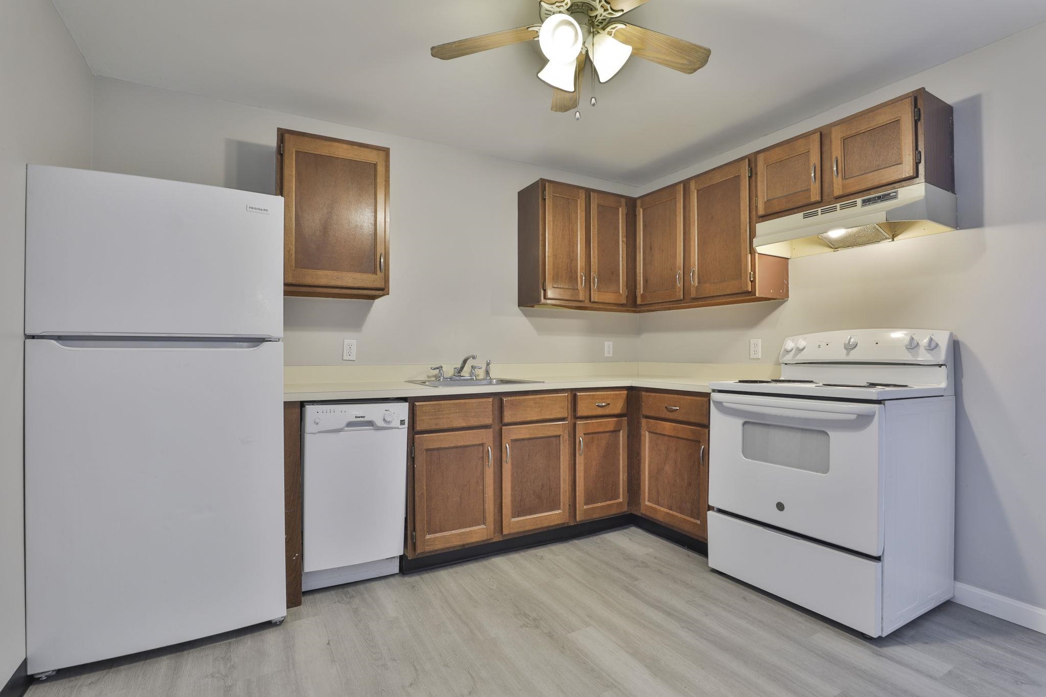 12 East Side Drive, Unit 19 Concord, NH 03301 - Photo 5 of 13