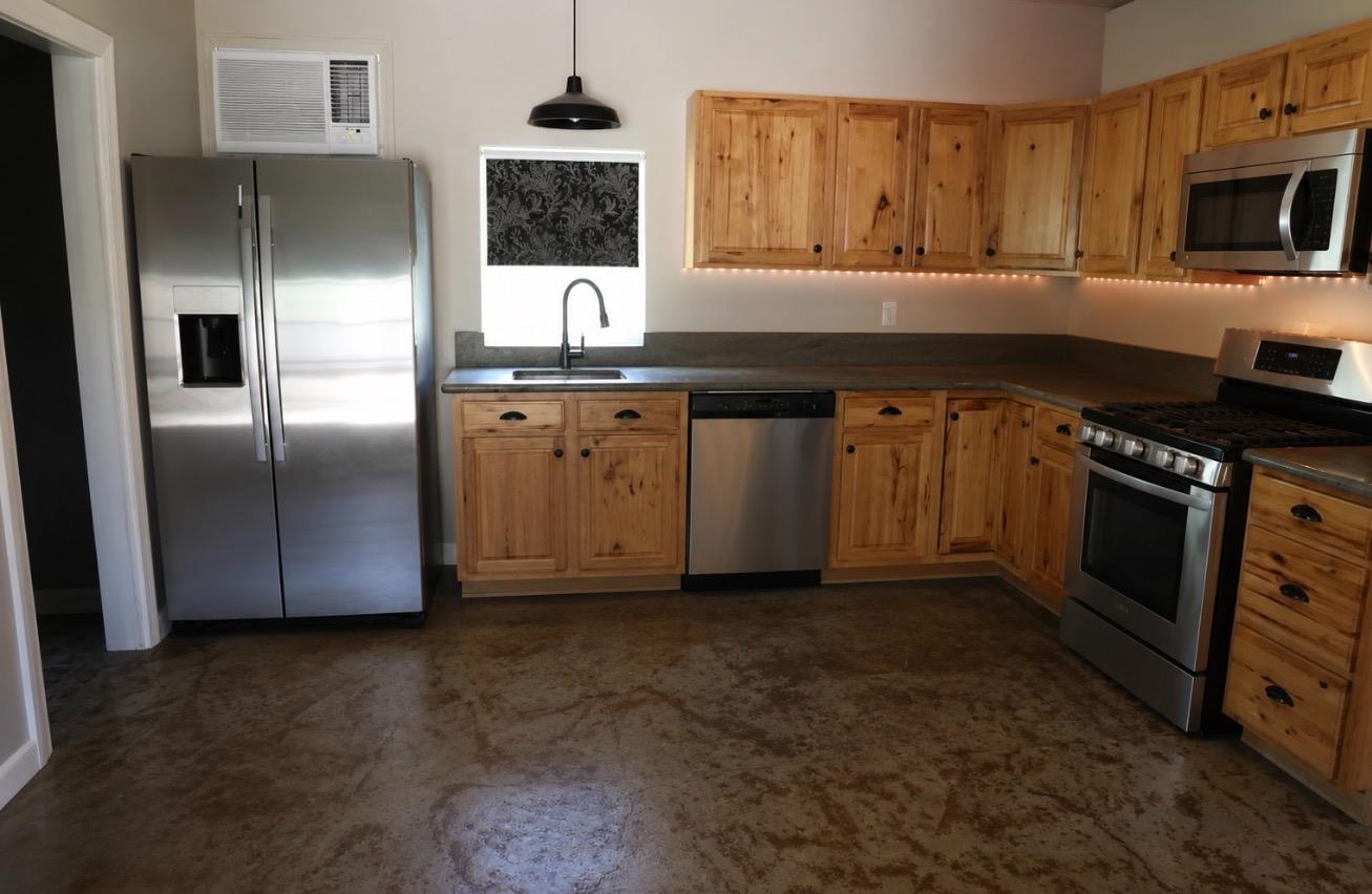 602 Abbott Avenue Reedley, CA 93654 - Photo 29 of 33