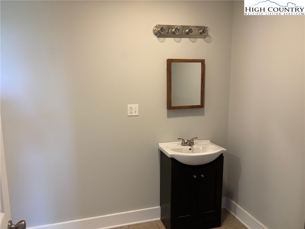11113 Glade Valley Road Ennice, NC 28623 - Photo 8 of 32 Gallery Image 8