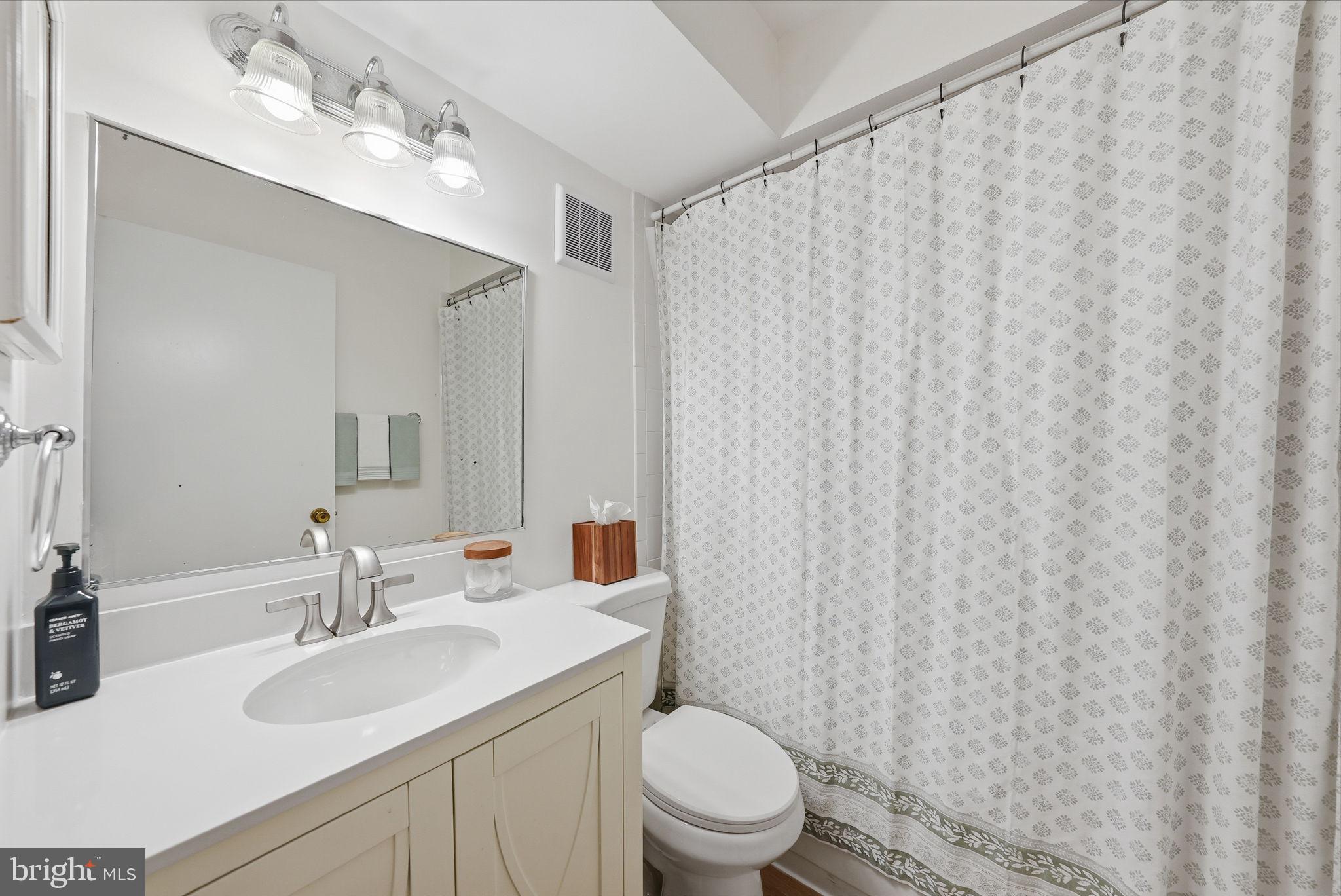 8231 Kings Charter Lane, Unit 108 Springfield, VA 22152 - Photo 28 of 37