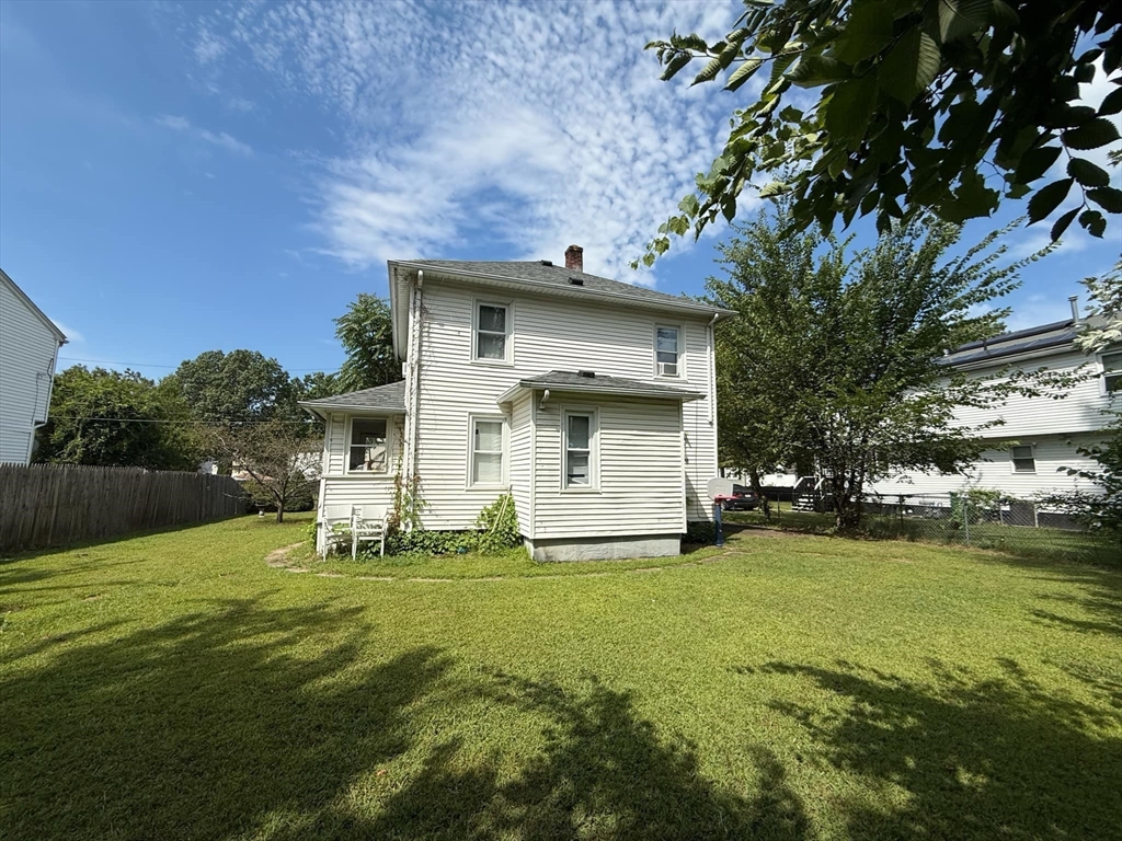 137 Cobb Street Springfield, MA 01119 - Photo 3 of 3 Gallery Image 3