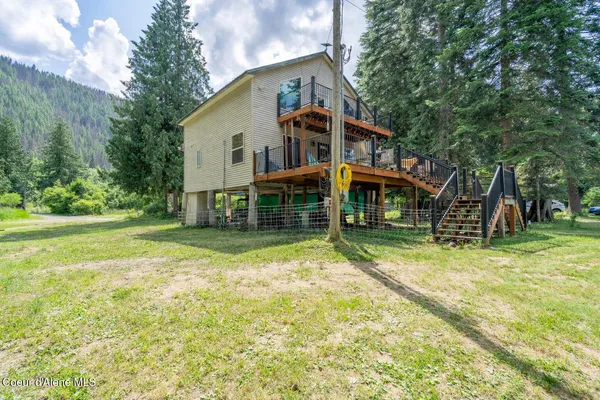 $1,000,000 | 20264 Coeur D'Alene River Road, Wallace, ID 83873