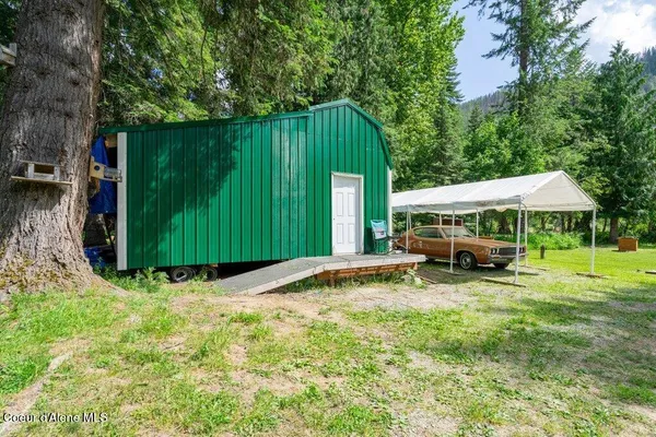 $1,000,000 | 20264 Coeur D'Alene River Road, Wallace, ID 83873
