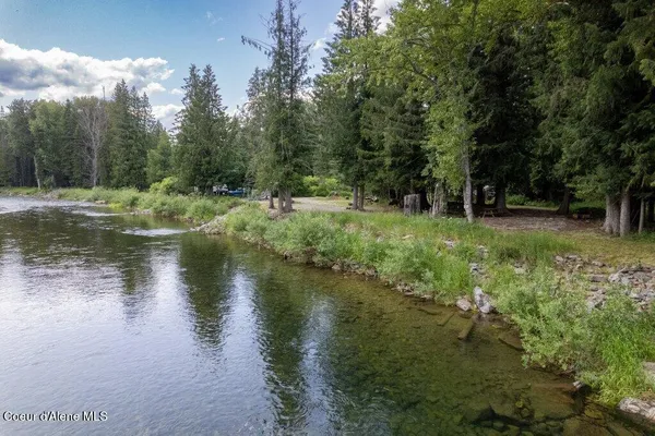 $1,000,000 | 20264 Coeur D'Alene River Road, Wallace, ID 83873